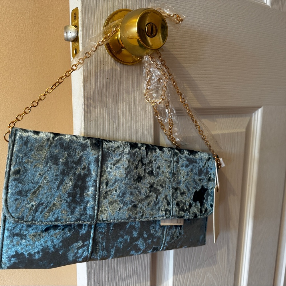 Elegant Teal Blue Velvet Clutch with Gold Chain
